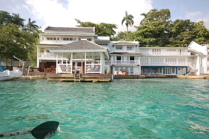 San Cove Villa