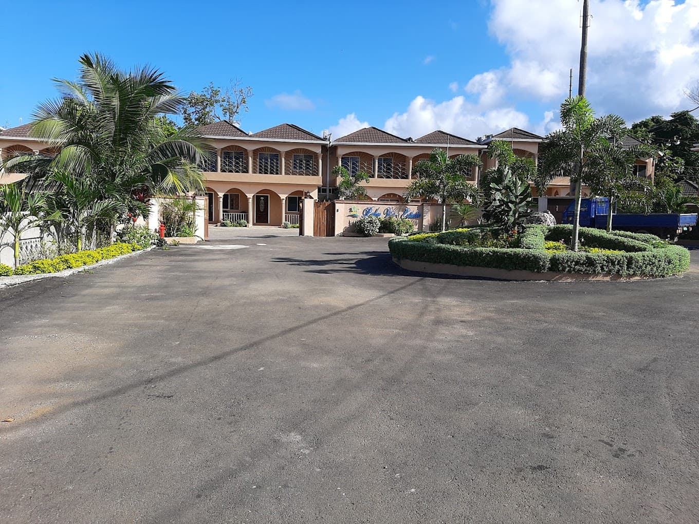 Ubuntu De La Villa - Palm View Estate
